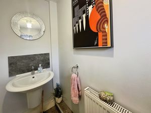 Downstairs wc- click for photo gallery